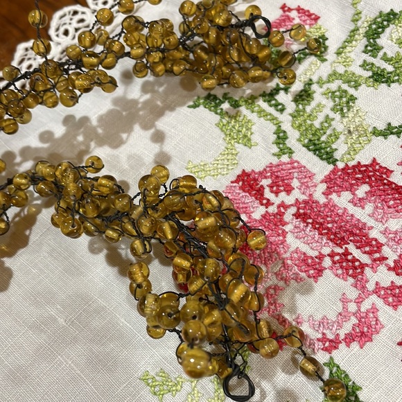 Gorgeous Yellow gold glass berry garland - Picture 3 of 7